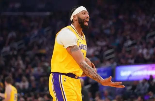 开云平台-詹姆斯低迷+输球不足虑 雷迪克一行为完胜哈姆