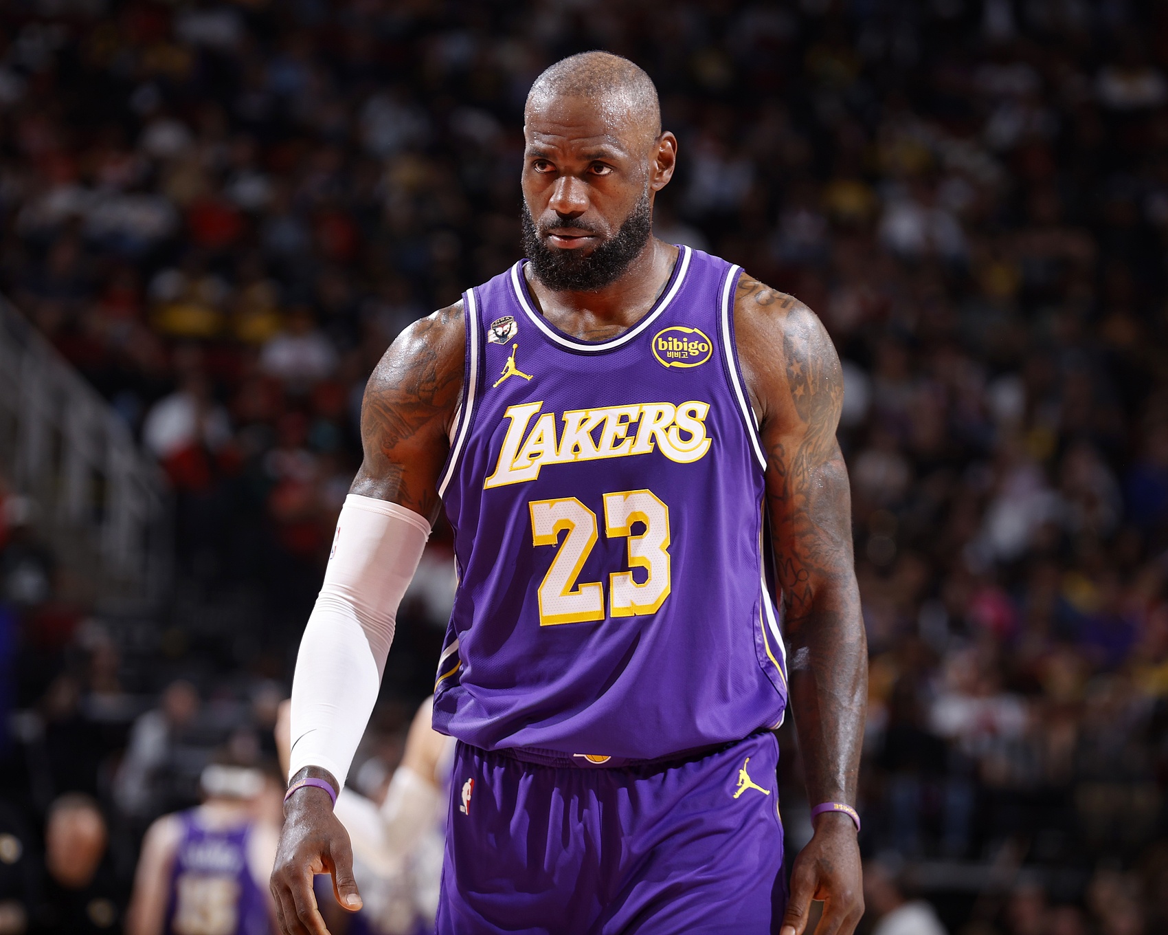 开云官方直播-全新詹姆斯！这次放权力度够大效果奇佳 湖人从纸老虎蜕变为魔鬼